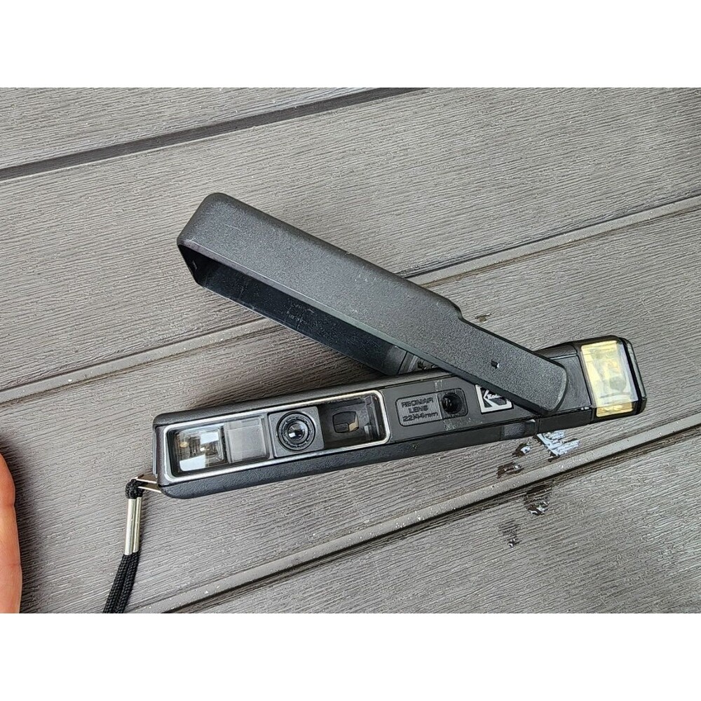 Vintage 1970s Kodak Tele Ektralite 600 Pocket Instamatic Camera Photography